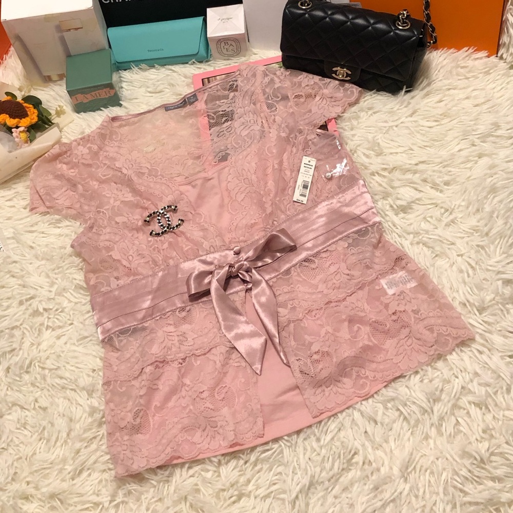 Apt. 9 Tops | Apt 9 Delicate Lace Top (Free Mystery La Mer item & Clothes)
